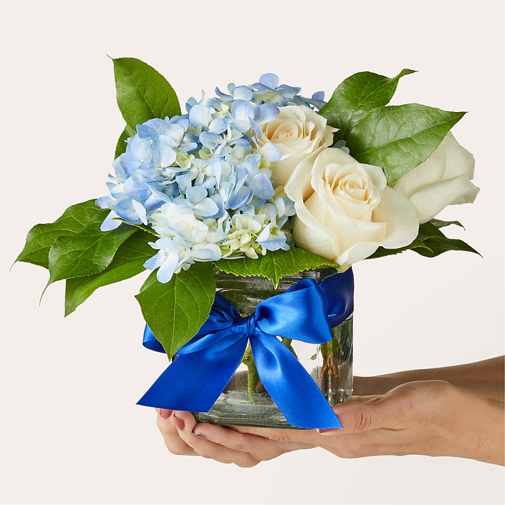 Sky Blue Delight Bouquet – The Flower Shop For All Occasions, California MO