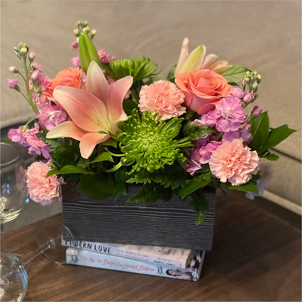 Beautiful Spirit Basket – The Flower Shop For All Occasions, California MO