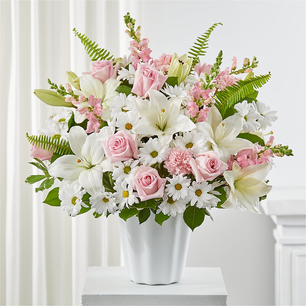 Soft Touch Tabletop Basket – The Flower Shop For All Occasions, California MO