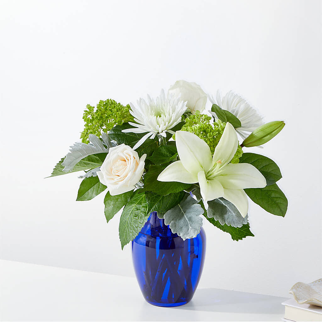 Snowy Dreams Bouquet – The Flower Shop For All Occasions, California MO