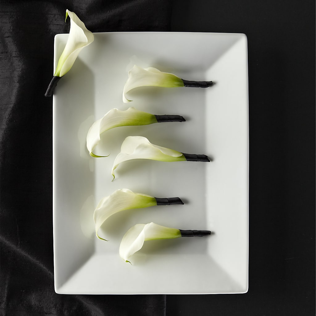 Calla Lily Promise Boutonniere – The Flower Shop For All Occasions, California MO