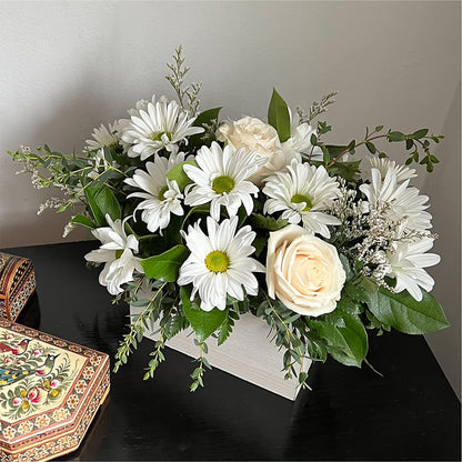 Fresh Linen Box Bouquet –  The Flower Shop For All Occasions, California MO