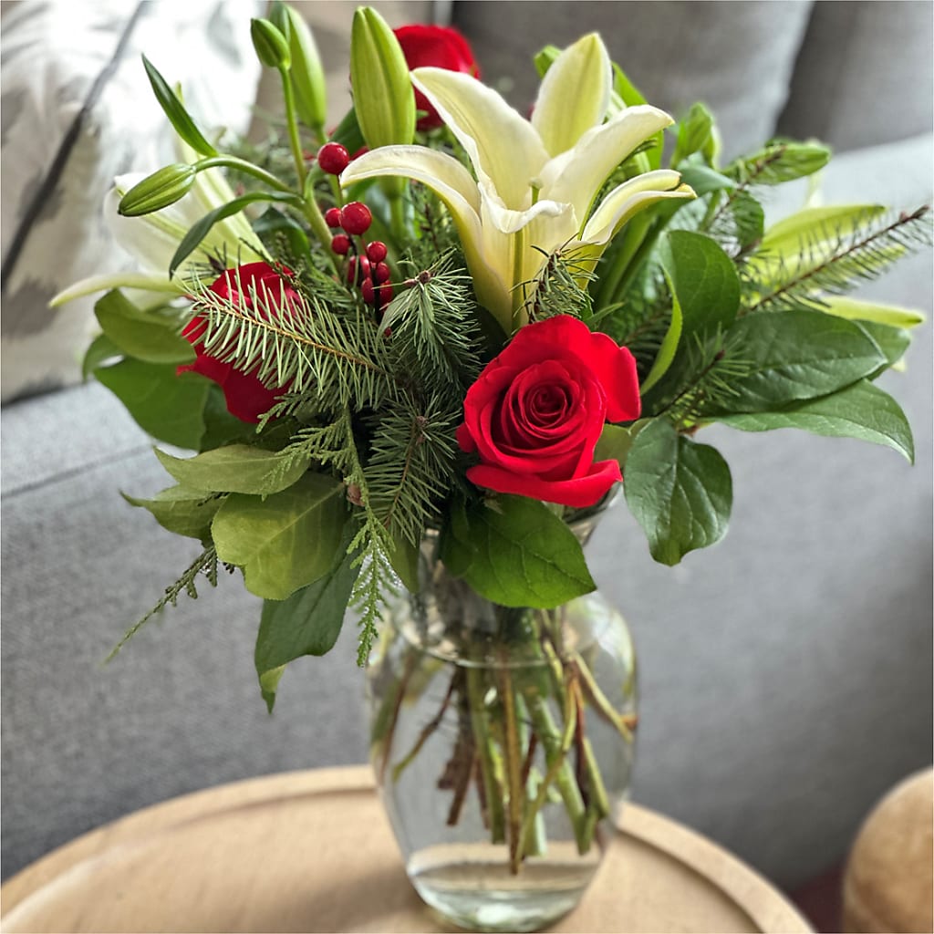 Sparkling Snowflakes Bouquet –  The Flower Shop For All Occasions, California MO