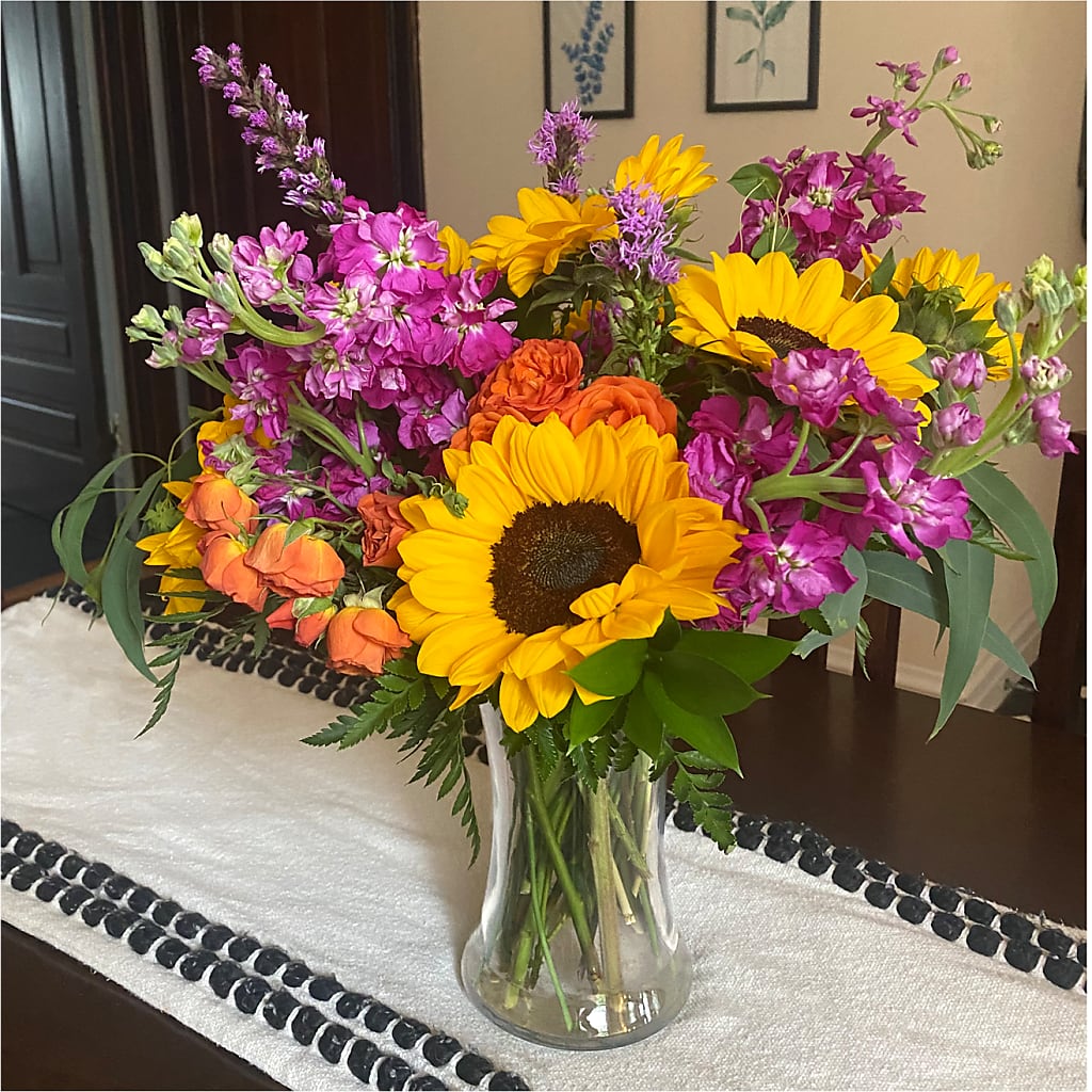 Rays of Life Bouquet –  The Flower Shop For All Occasions, California MO