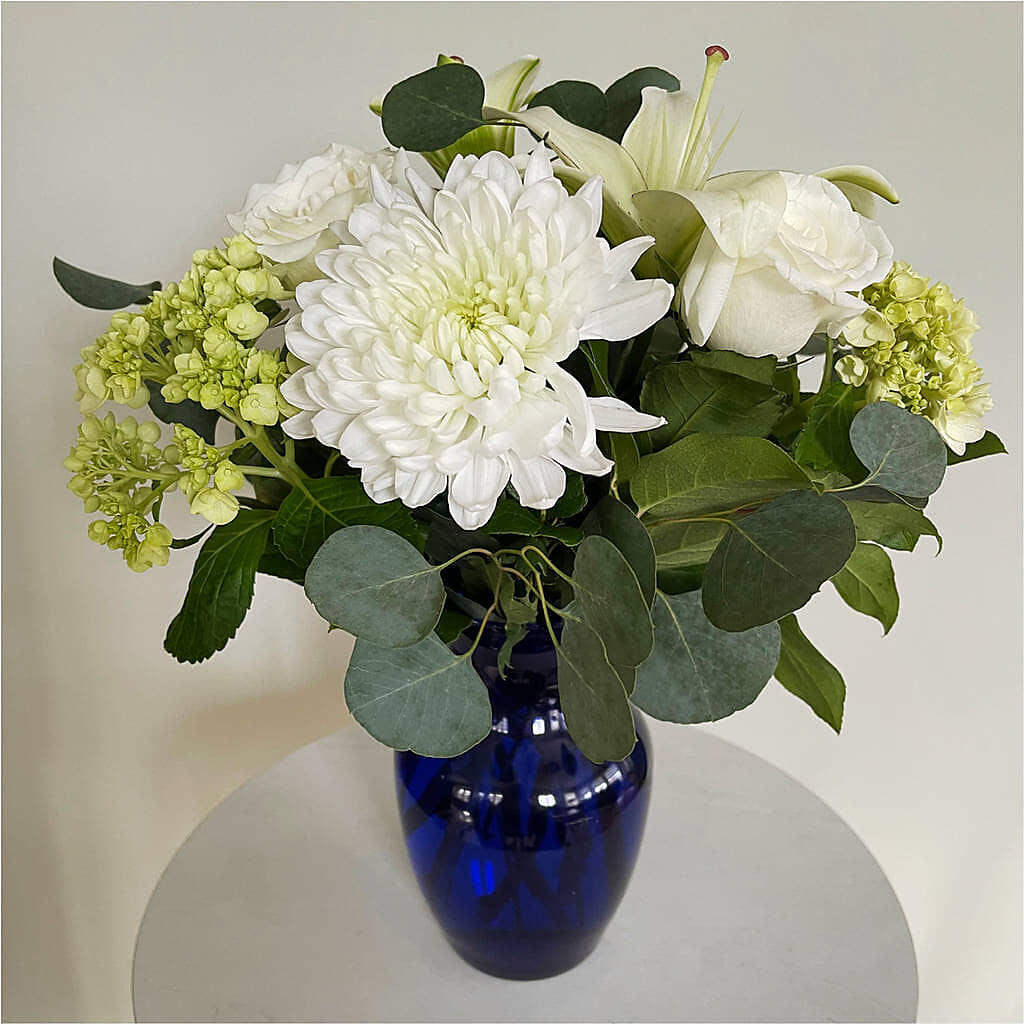 Snowy Dreams Bouquet –  The Flower Shop For All Occasions, California MO