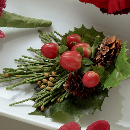 Red Berry Boutonniere –  The Flower Shop For All Occasions, California MO