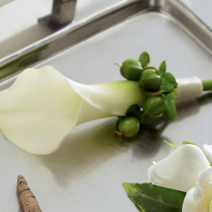 White Calla Boutonniere –  The Flower Shop For All Occasions, California MO